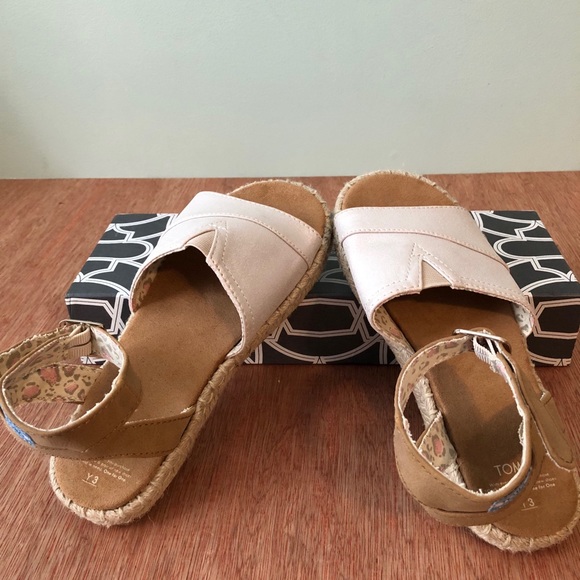 TOMS Espadrille Sandals 3Y - Picture 2 of 4